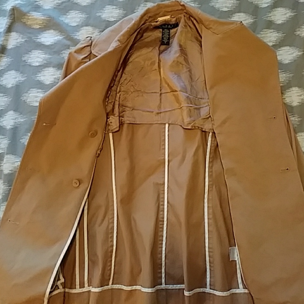 Tan Coat - Picture 4 of 6